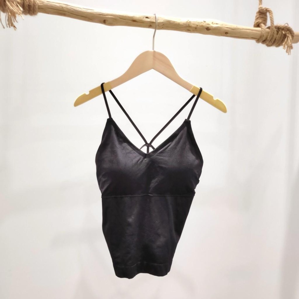 (B8)v領交叉吊帶背心-2色 bra top-細節圖6