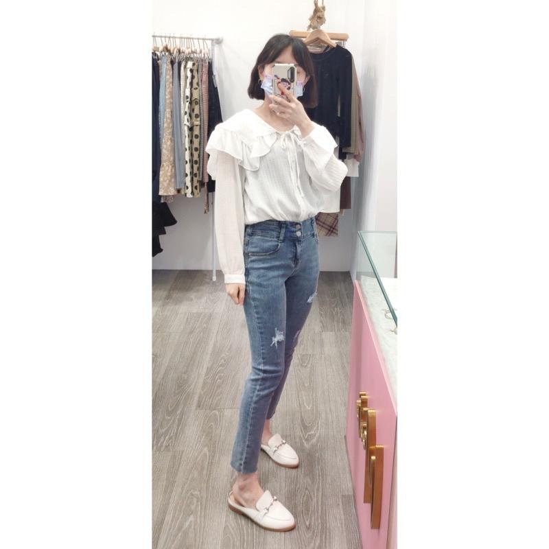 (A130)雕花領壓摺感襯衫-3色【現貨-深藍】休閒襯衫 長袖襯衫 女生襯衫 棉麻襯衫 氣質-細節圖3