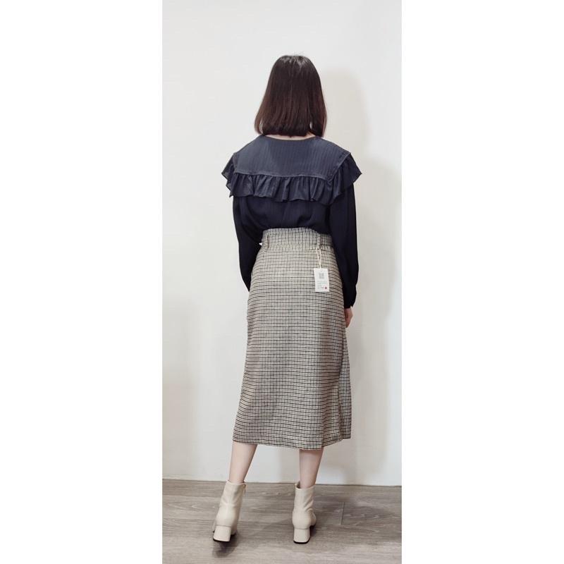 (A130)雕花領壓摺感襯衫-3色【現貨-深藍】休閒襯衫 長袖襯衫 女生襯衫 棉麻襯衫 氣質-細節圖5