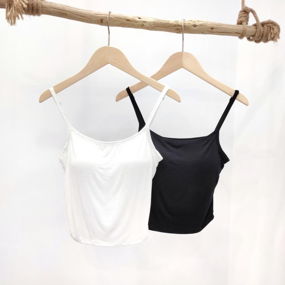 (B13)細肩帶可調式短版Bra top-2色 bar top 胸墊背心 小可愛背心-細節圖4