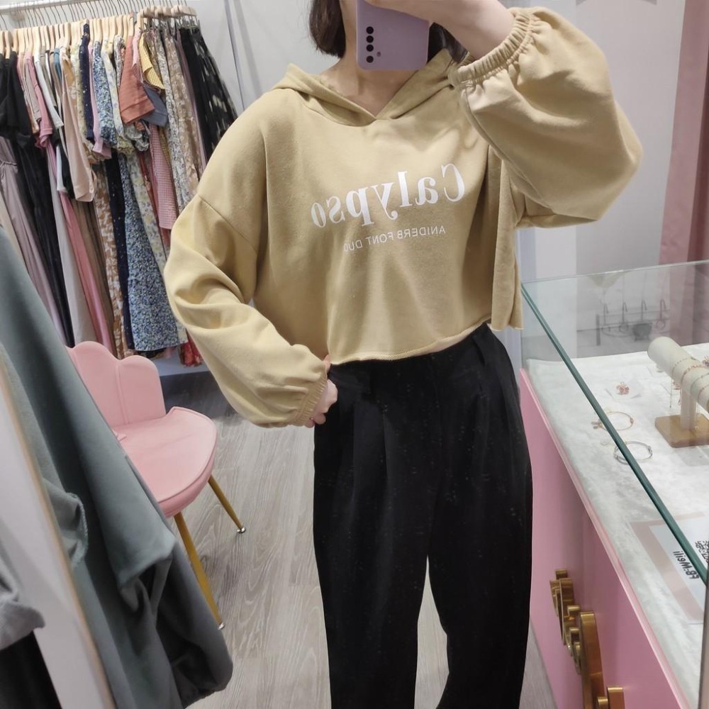 (A93)正韓-英字縮口短版連帽上衣-4色【現貨-米杏】短版 短版上衣 字母 韓國 帽t 薄長袖 長袖上衣-細節圖4