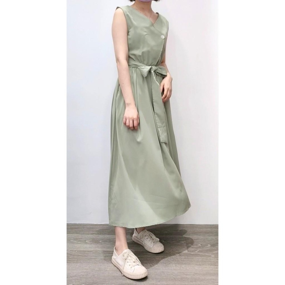 (C34)正韓-背心式側挖洞設計鬆緊長洋裝-4色(有口袋!)【現貨-水藍.紫】-細節圖2