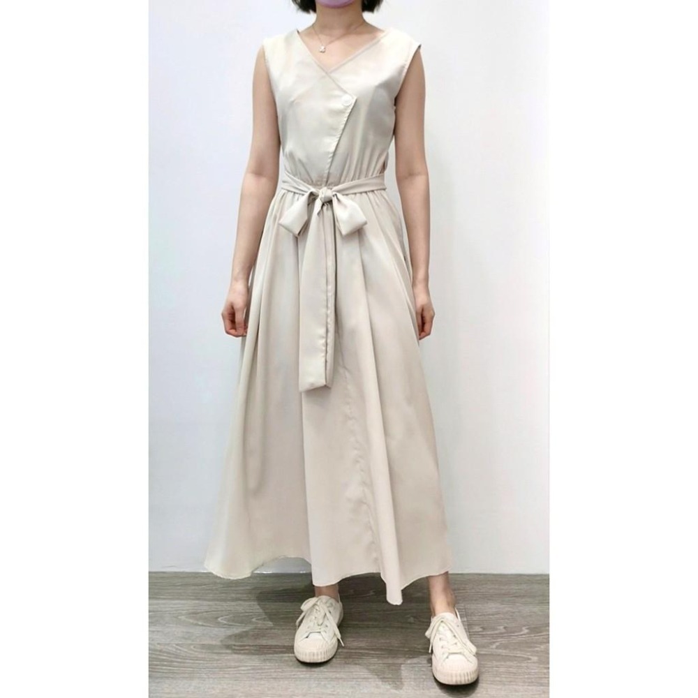 (C34)正韓-背心式側挖洞設計鬆緊長洋裝-4色(有口袋!)【現貨-水藍.紫】-細節圖3