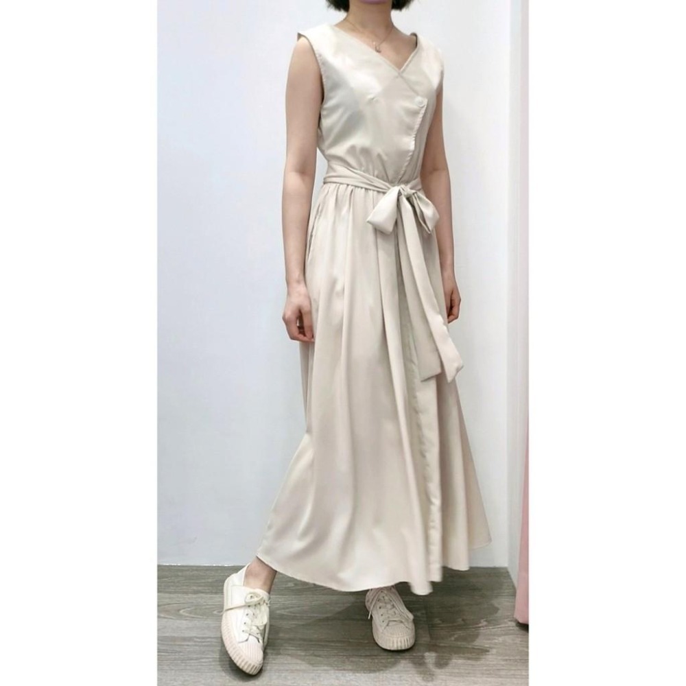 (C34)正韓-背心式側挖洞設計鬆緊長洋裝-4色(有口袋!)【現貨-水藍.紫】-細節圖4