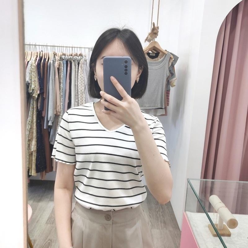 (A5)(圓領/v領)正韓-木耳邊 捲邊 QQ邊彈性短袖上衣-細節圖6