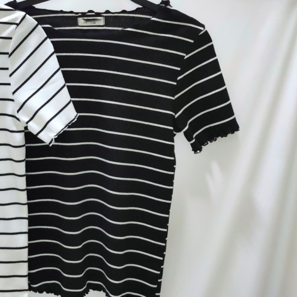 圓領-黑底白條紋