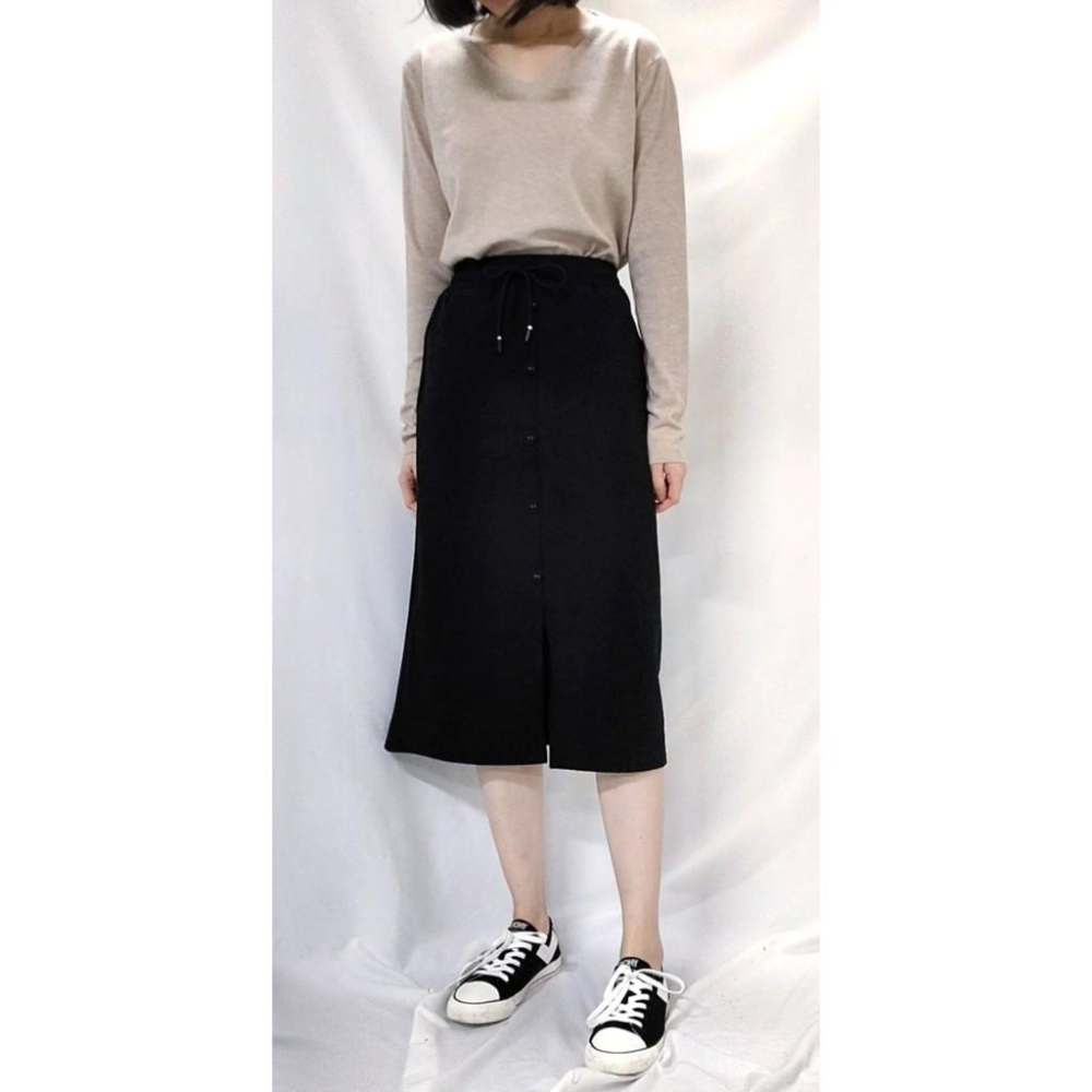 (A43)v領素面長袖柔軟針織上衣-4色【現貨-杏】📍折扣出清售完不補/不退換📍-細節圖4