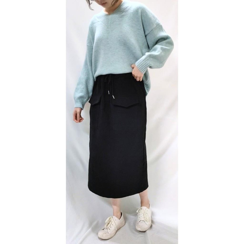 (E31)韓-雙口袋內刷毛後開衩鬆緊休閒裙-2色【現貨-黑】📍折扣出清售完不補/不退換📍-細節圖4