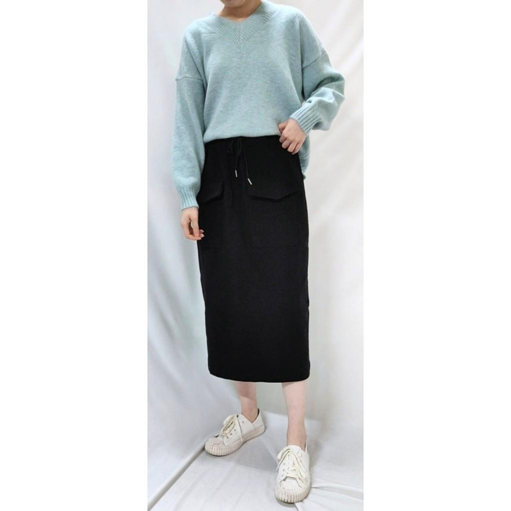 (E31)韓-雙口袋內刷毛後開衩鬆緊休閒裙-2色【現貨-黑】📍折扣出清售完不補/不退換📍-細節圖5