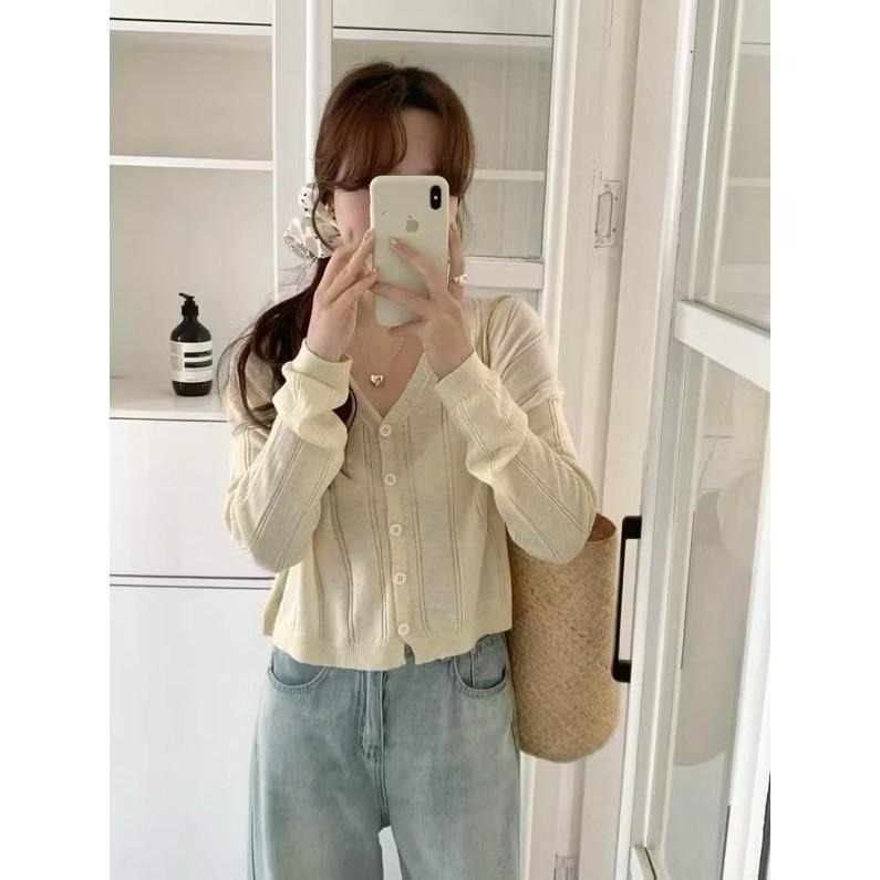 (A381)v領排扣薄針織上衣-6色 針織外套 短版針織外套-細節圖2