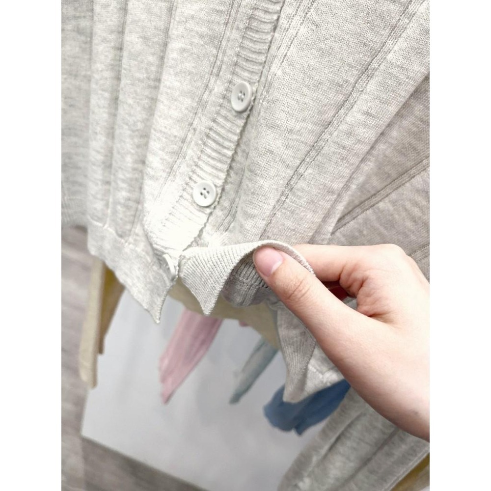 (A381)v領排扣薄針織上衣-6色 針織外套 短版針織外套-細節圖6