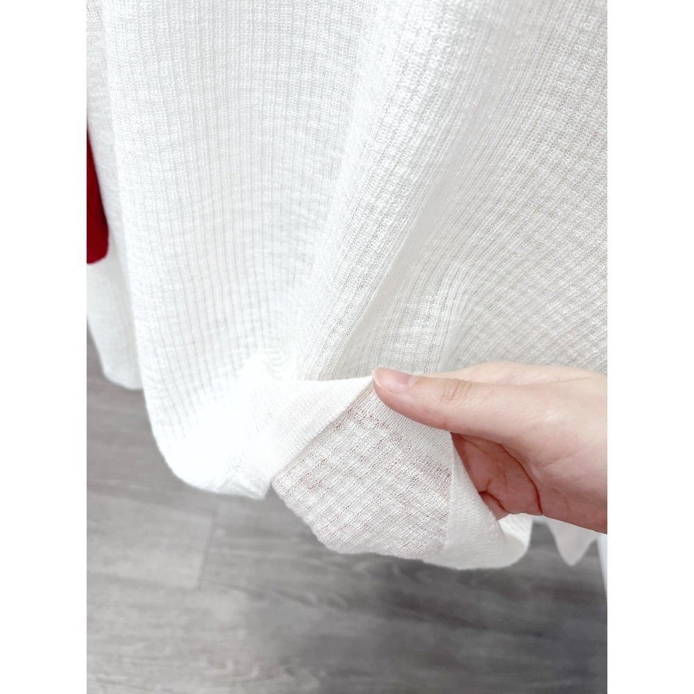 (A396)v領英字披肩長袖薄針織上衣-4色-細節圖4