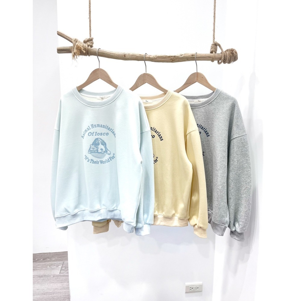 (A402)狗狗印花圖案內刷絨長袖大學t-3色-細節圖6