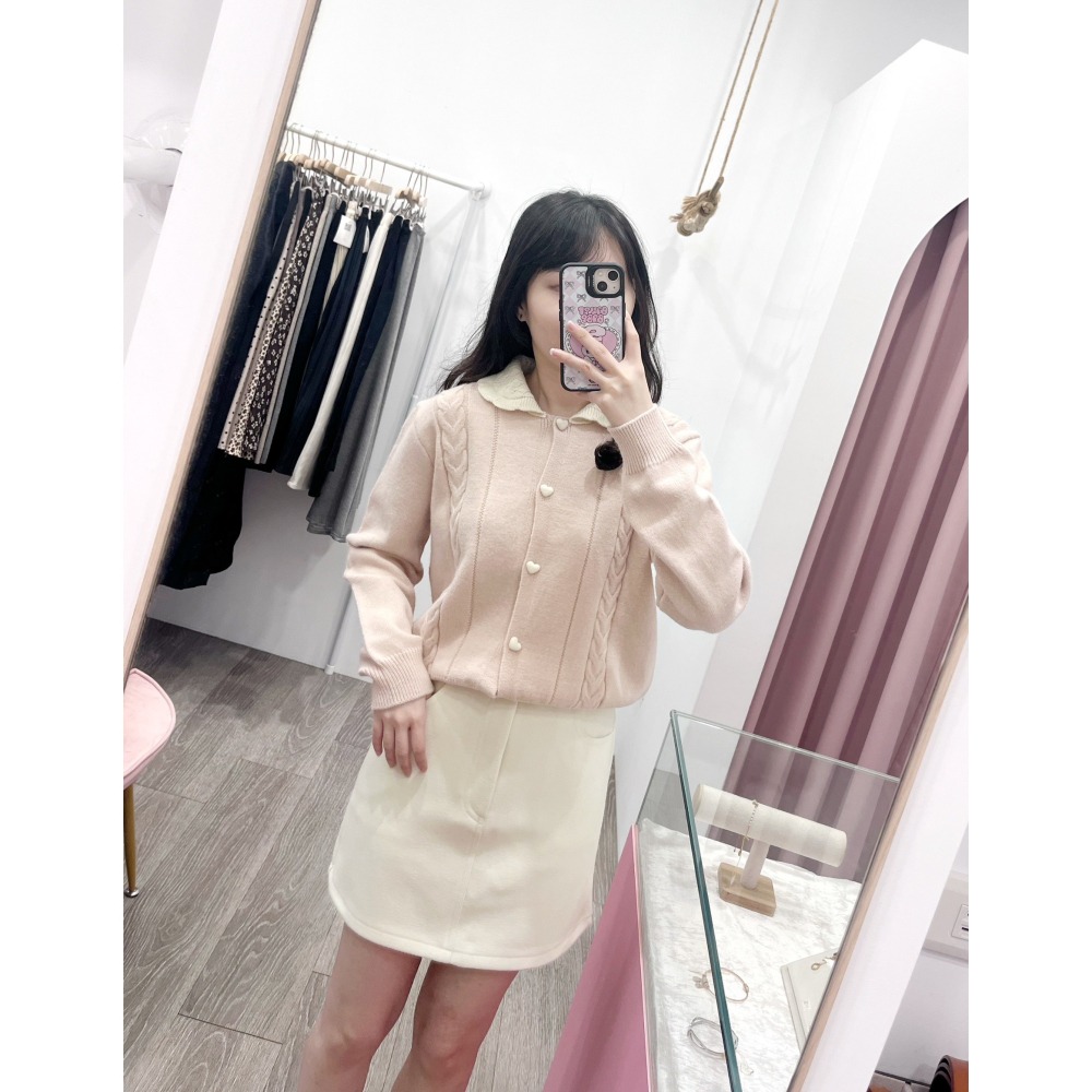 (A407)愛心包釦娃娃領針織上衣-3色-細節圖3