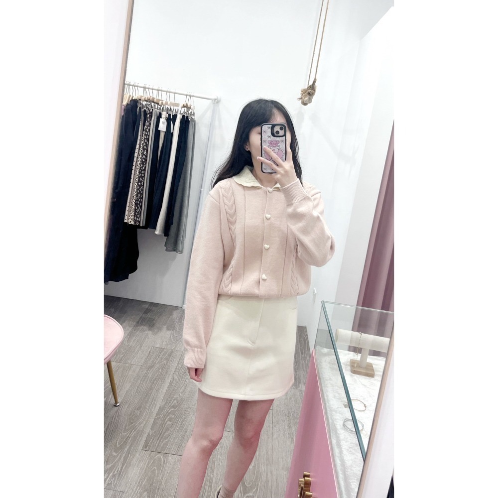 (A407)愛心包釦娃娃領針織上衣-3色-細節圖6