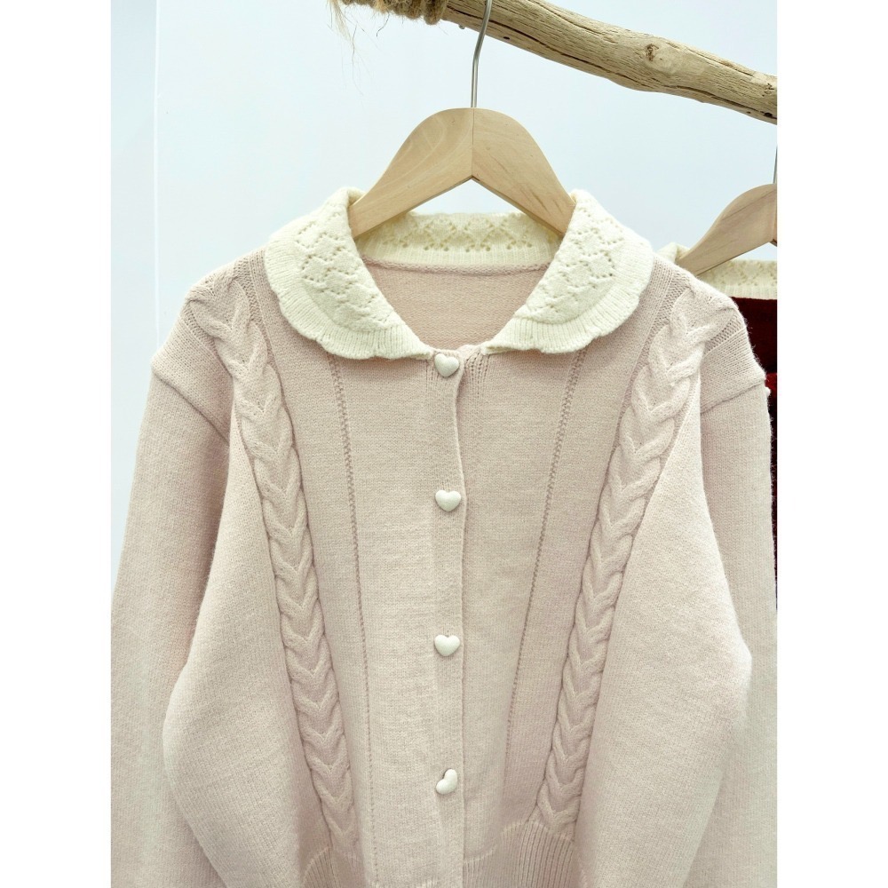 (A407)愛心包釦娃娃領針織上衣-3色-細節圖7