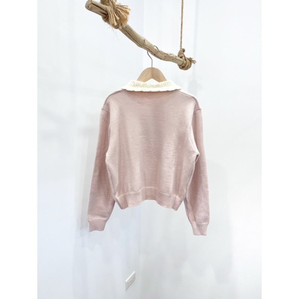 (A407)愛心包釦娃娃領針織上衣-3色-規格圖9