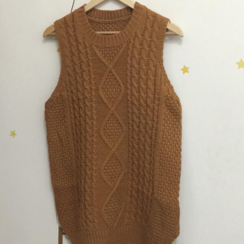 已售出 麻花圓領針織背心長版毛衣 剩綠-細節圖6