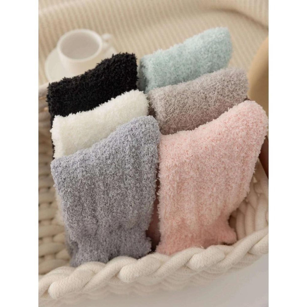 日 韓 馬卡龍色 寒流 保暖 珊瑚絨襪 素色 毛絨 厚襪 月子襪 地板襪 中筒襪 / 中統襪 / 襪子 - 八色-細節圖6