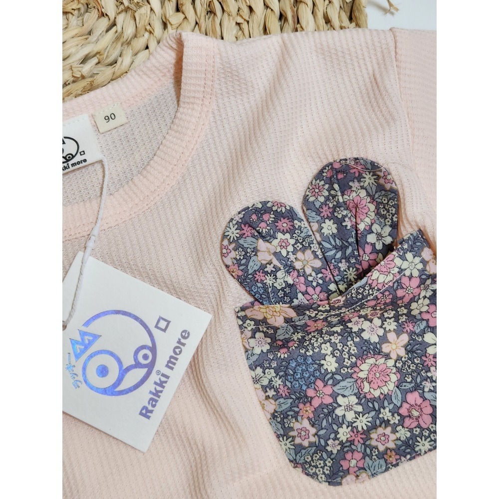 Rakkimore 童裝 日系童裝 韓系童裝 小碎花小兔子口袋-粉色 華夫格透氣好穿 尺寸90~130公分-細節圖2