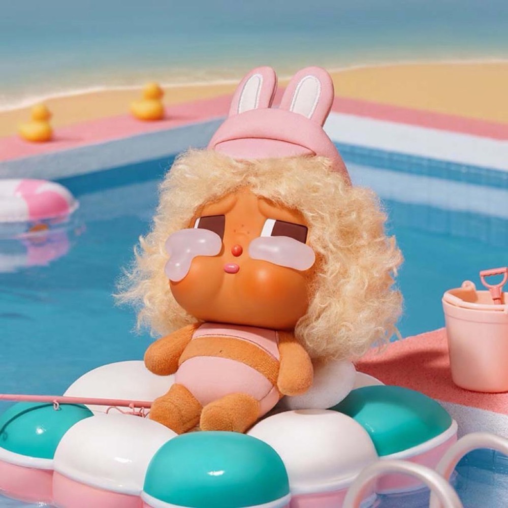 《現貨》POPMART泡泡瑪特CRYBABY Vacation Mode On系列搪膠毛絨掛件盲盒 哭娃 確認款 隱藏款-細節圖7
