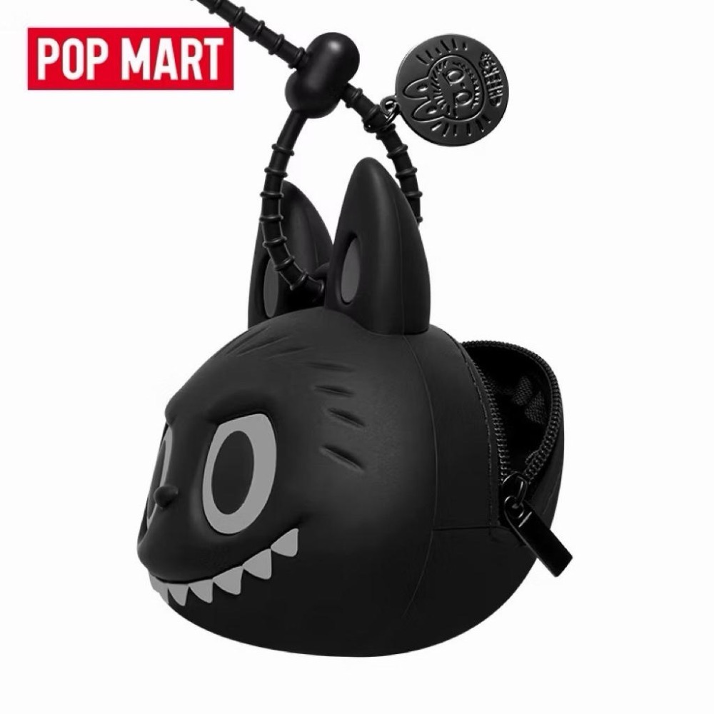 《現貨》POPMART 泡泡瑪特 THE MONSTERS 十週年系列 LABUBU 黑色 耳機包-細節圖3