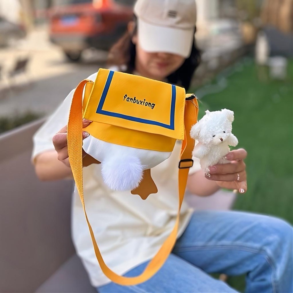 《現貨》百搭 日系 幼兒 鴨鴨 帆布包 單肩包 可愛新款 斜挎包 卡通少女 兒童小包 便宜出清-細節圖2