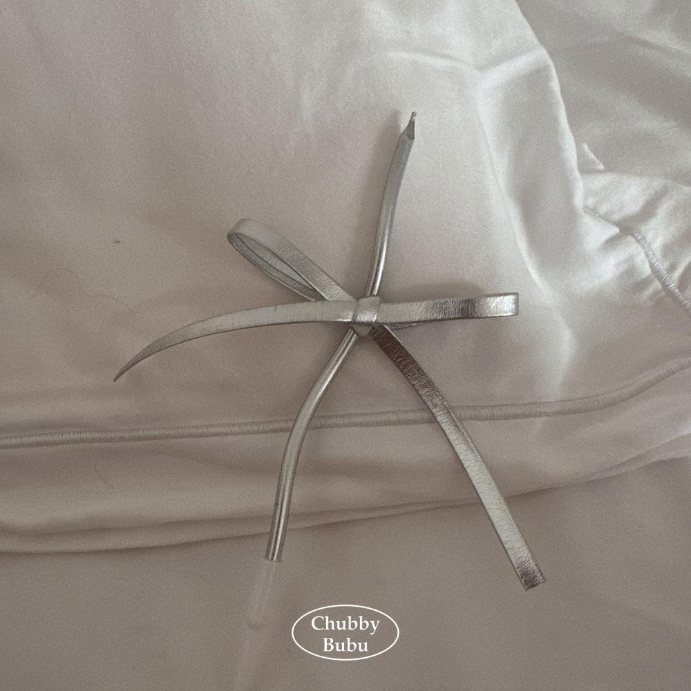 韓國ins款🎀  金屬感皮革 銀色蝴蝶結蠟燭 生日蠟燭 蛋糕蠟燭 緞帶蠟燭。甜酷未來風 y2k y3k蠟燭-細節圖4