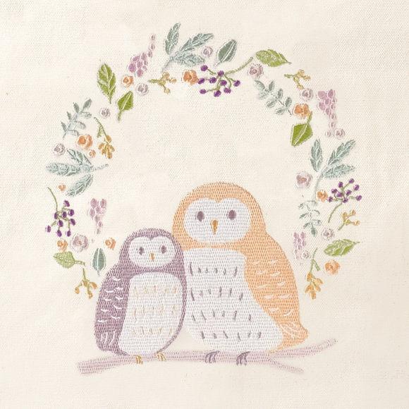 刺繡貓頭鷹花圈掛布～最特別的禮物都在奧爾思～-細節圖2