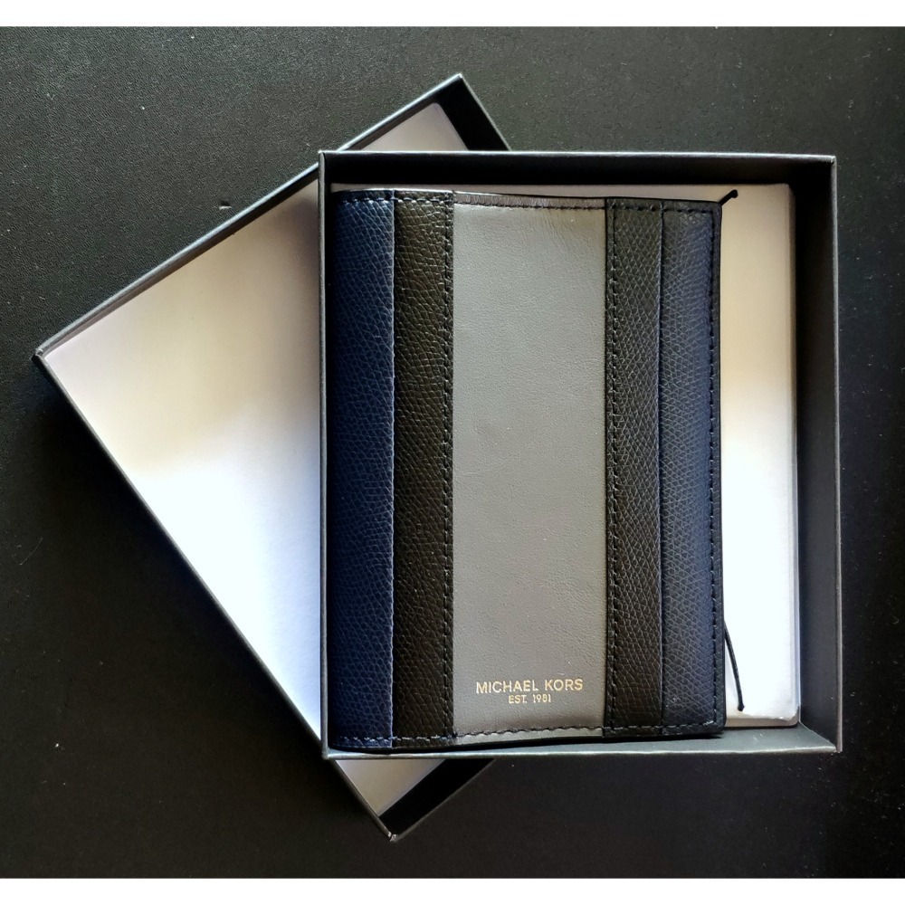 Michael Kors 深藍色防刮直條紋真皮證件/護照夾-M09703-細節圖2