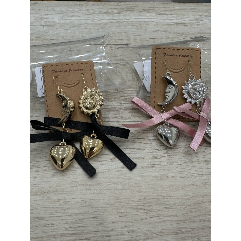 『VITA』【日牌飾品｜EVRIS 日月緞帶耳環】-細節圖7