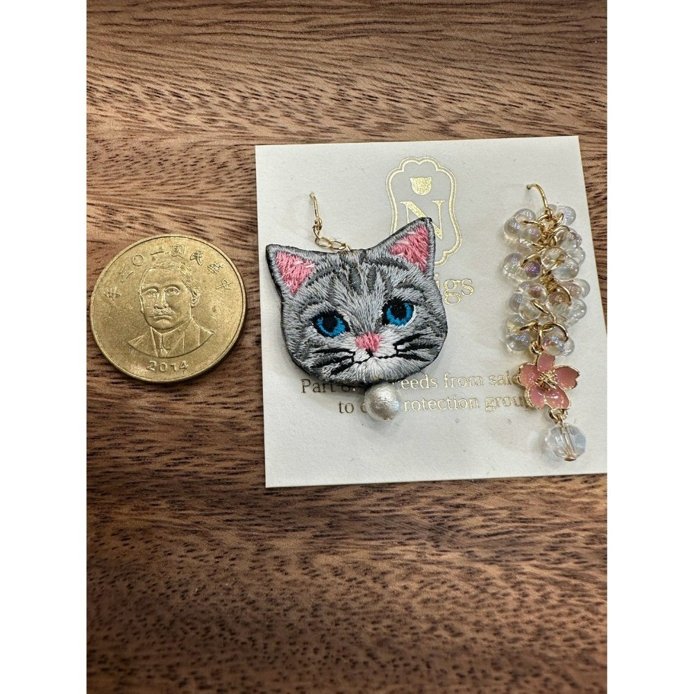 『VITA』【日製飾品｜日本職人手作貓咪刺繡不對稱耳環】-細節圖6