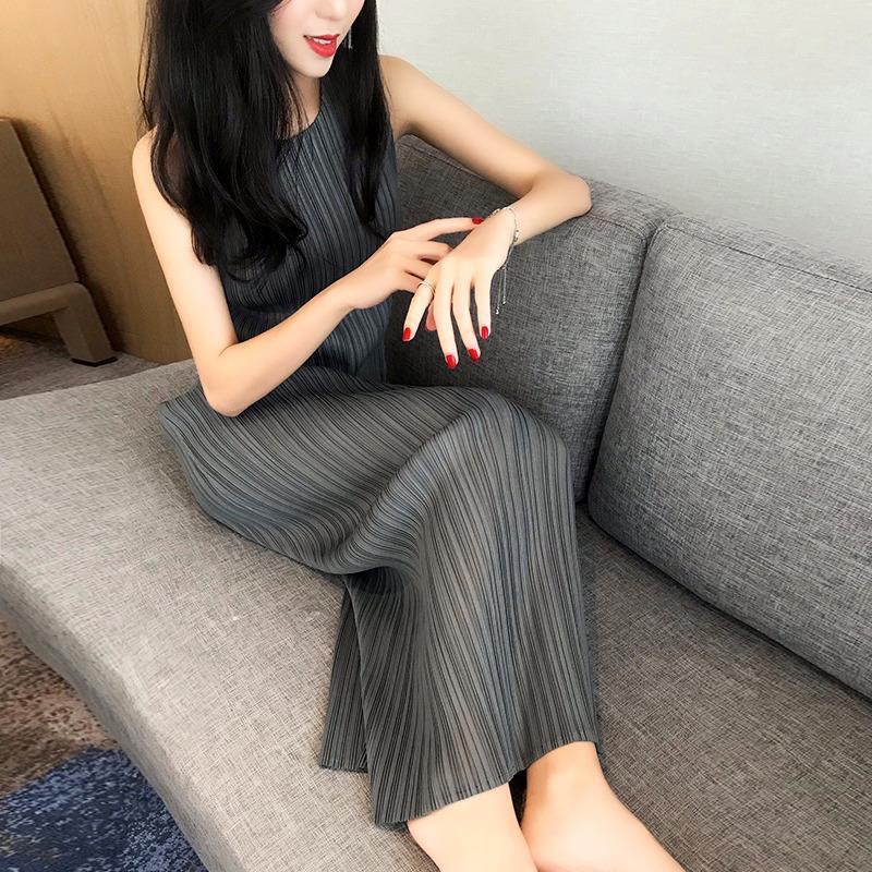 🖤日系休閒簡約百搭圓領褶皺無袖背心連衣裙🖤 💐 三宅一生壓摺設計背心長洋裝💐-細節圖2