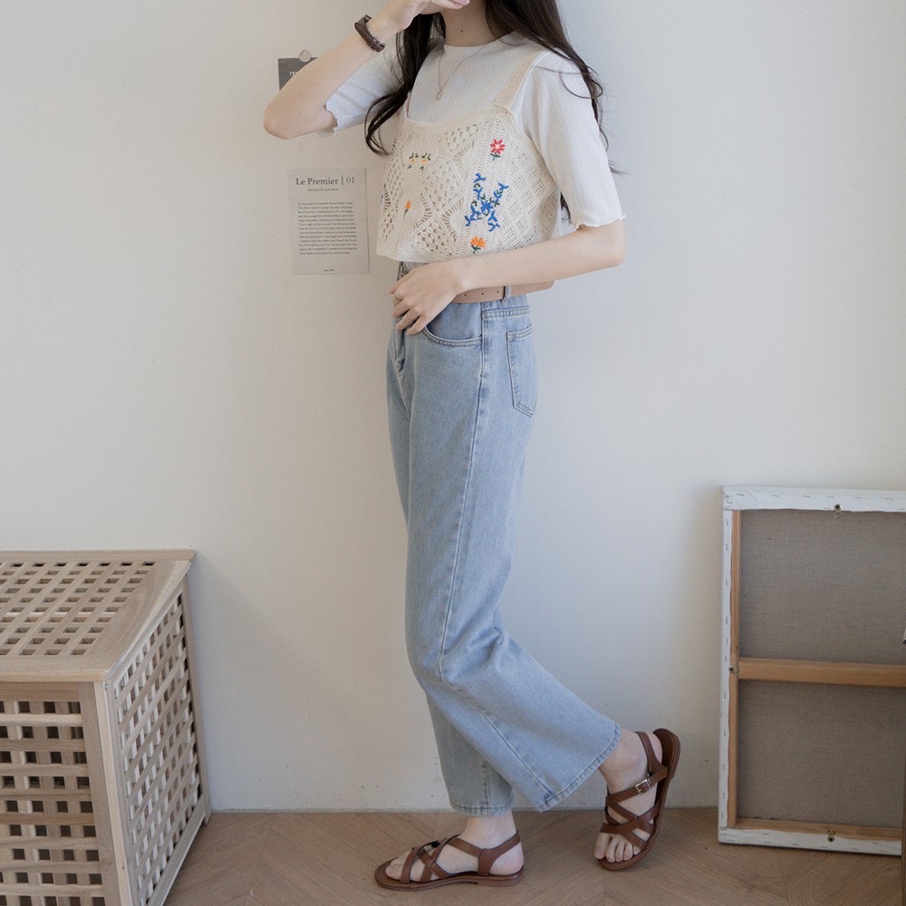 💐韓版復古小花朵度假風針織鉤花鏤空吊帶背心💐 復古簡單利落針織馬甲 無袖外穿設計風格馬夾 原創設計感針織最愛質感穿搭-細節圖10