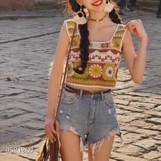 💐波希米亞民族風針織鉤花刺繡鏤空小背心💐 很漂亮的圖騰花編織圖案 很適合渡假穿搭 豐富熱情的顏色搭配穿著整個心情都變好了-細節圖4
