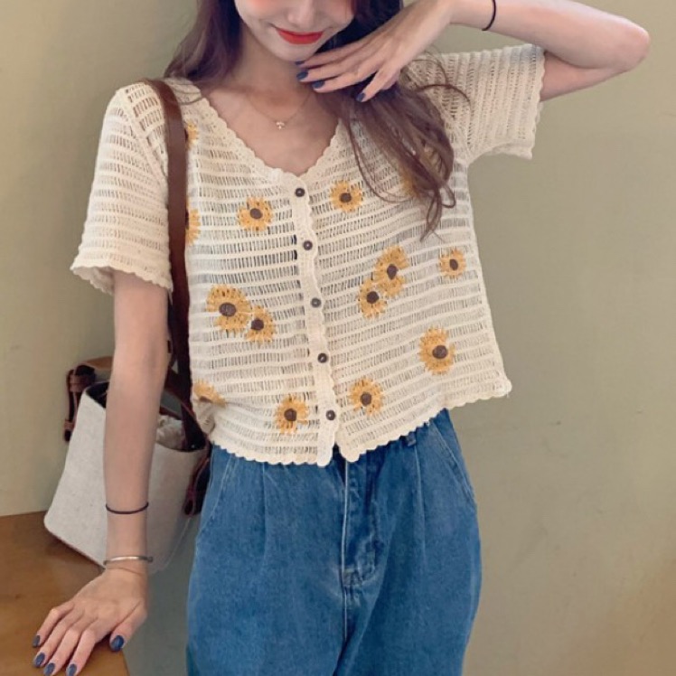 🌼🌻氣質V領小雛菊刺繡短袖針織短款上衣 小黃花朵顯瘦百搭復古立體鉤花針織外套 復古鏤空繡花透視薄款針織小外套 短袖寬鬆外-細節圖11
