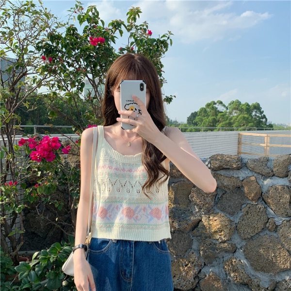 奶油針織背心 網拍熱賣 溫柔小清新花花刺繡針織背心💕奶油針織毛線🧶背心 衣服觸感非常柔軟 奶油般絲滑的手感 顯瘦無袖背心-細節圖11