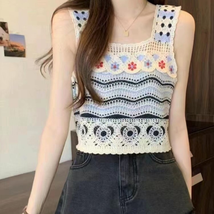萬花筒鉤花背 復古方塊桌飾花針織衫民族風圈圈鉤花馬甲背心外套女外搭無袖毛衣馬背心 韓版萬花筒鉤花馬甲女復古刺繡鈎花針織衫-細節圖8