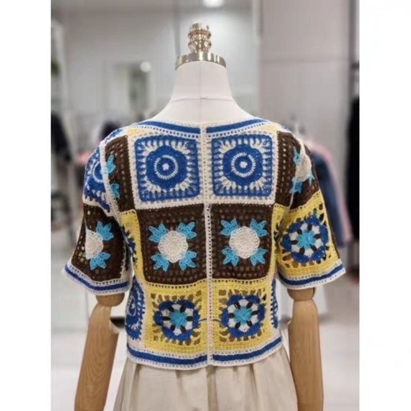 ￼（時尚單品手勾短袖）💮田園風鏤空鉤花設計針織衫小眾顯瘦短袖💮 很舒服的針織🧶外套 就是要簡單 針織有磅數感 摸起來很舒-細節圖6