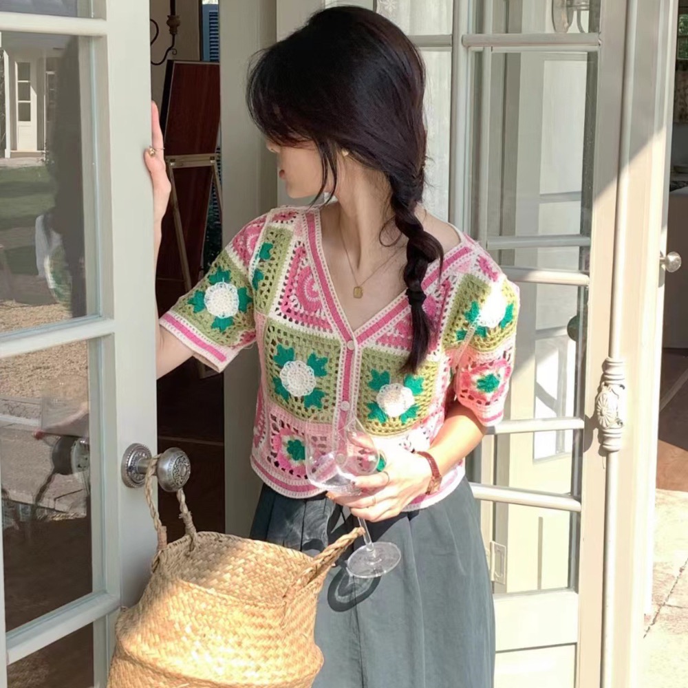 ￼（時尚單品手勾短袖）💮田園風鏤空鉤花設計針織衫小眾顯瘦短袖💮 很舒服的針織🧶外套 就是要簡單 針織有磅數感 摸起來很舒-細節圖11