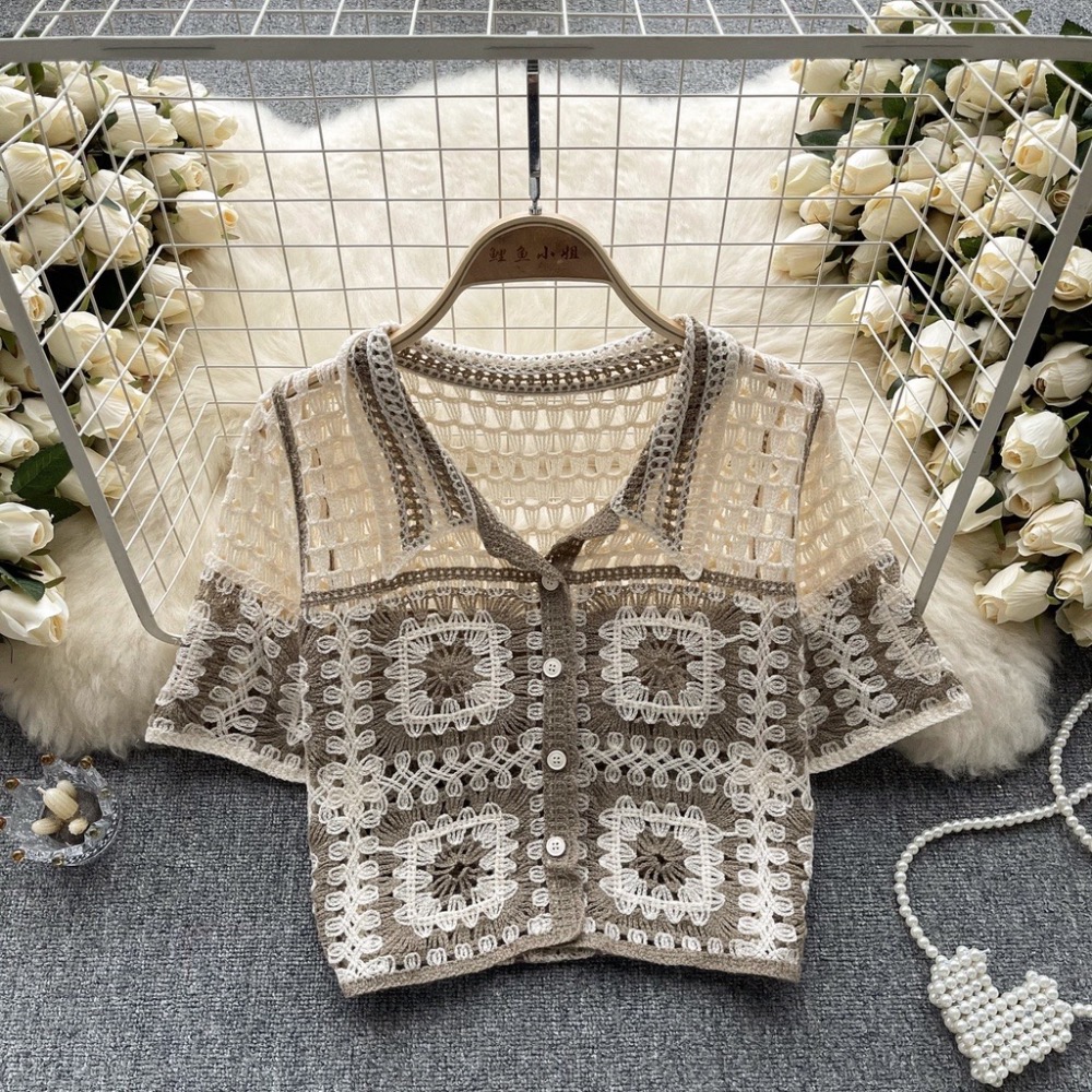 ￼(時尚單品上裝)波西米亞鉤花短袖衫領拼格上衣 文青手鉤拼格針織上衣 日系鈎花鏤空短袖 針織短袖襯衫 短款撞色翻領短袖上-細節圖2