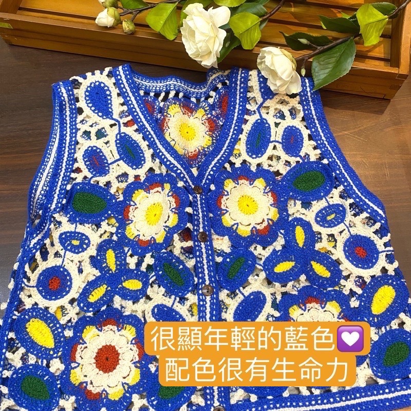 ￼天空寶藍彩織民族風馬甲 女復古背心針織鏤空短版外搭 ins風上衣 韓版休閒嬉皮甜美女士背心馬甲 日系小背心 外搭短款背-細節圖10