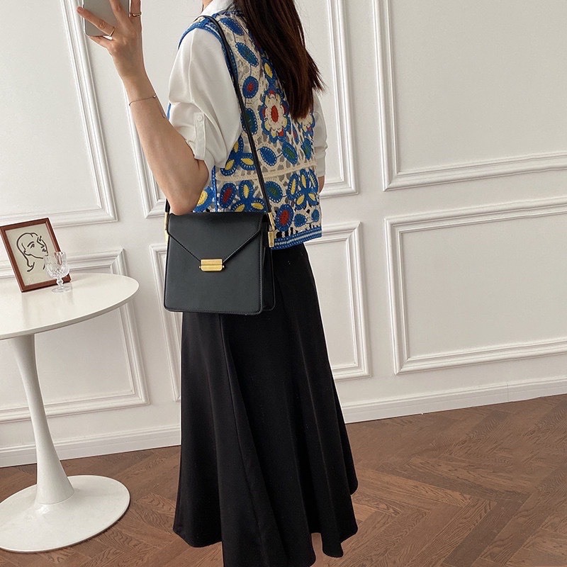 ￼天空寶藍彩織民族風馬甲 女復古背心針織鏤空短版外搭 ins風上衣 韓版休閒嬉皮甜美女士背心馬甲 日系小背心 外搭短款背-細節圖11