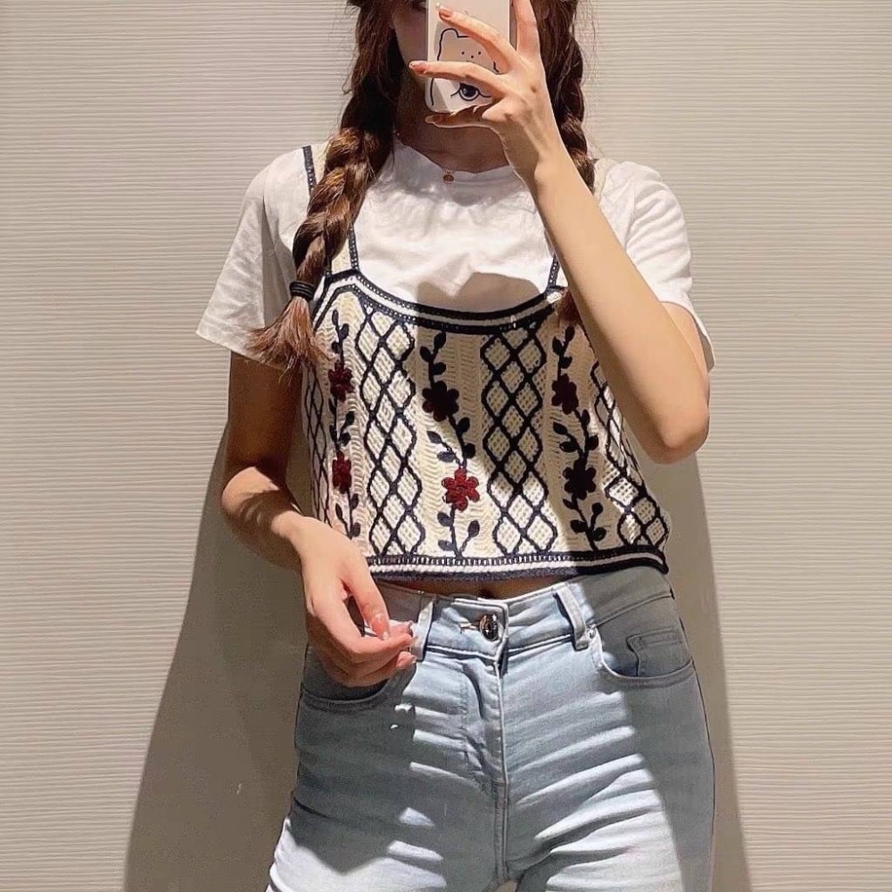 ￼（時尚單品手勾背心）（✅️加大版✅️）🌸🔷️復古鉤花立體花朵刺繡針織背心🔷️🌸-細節圖8