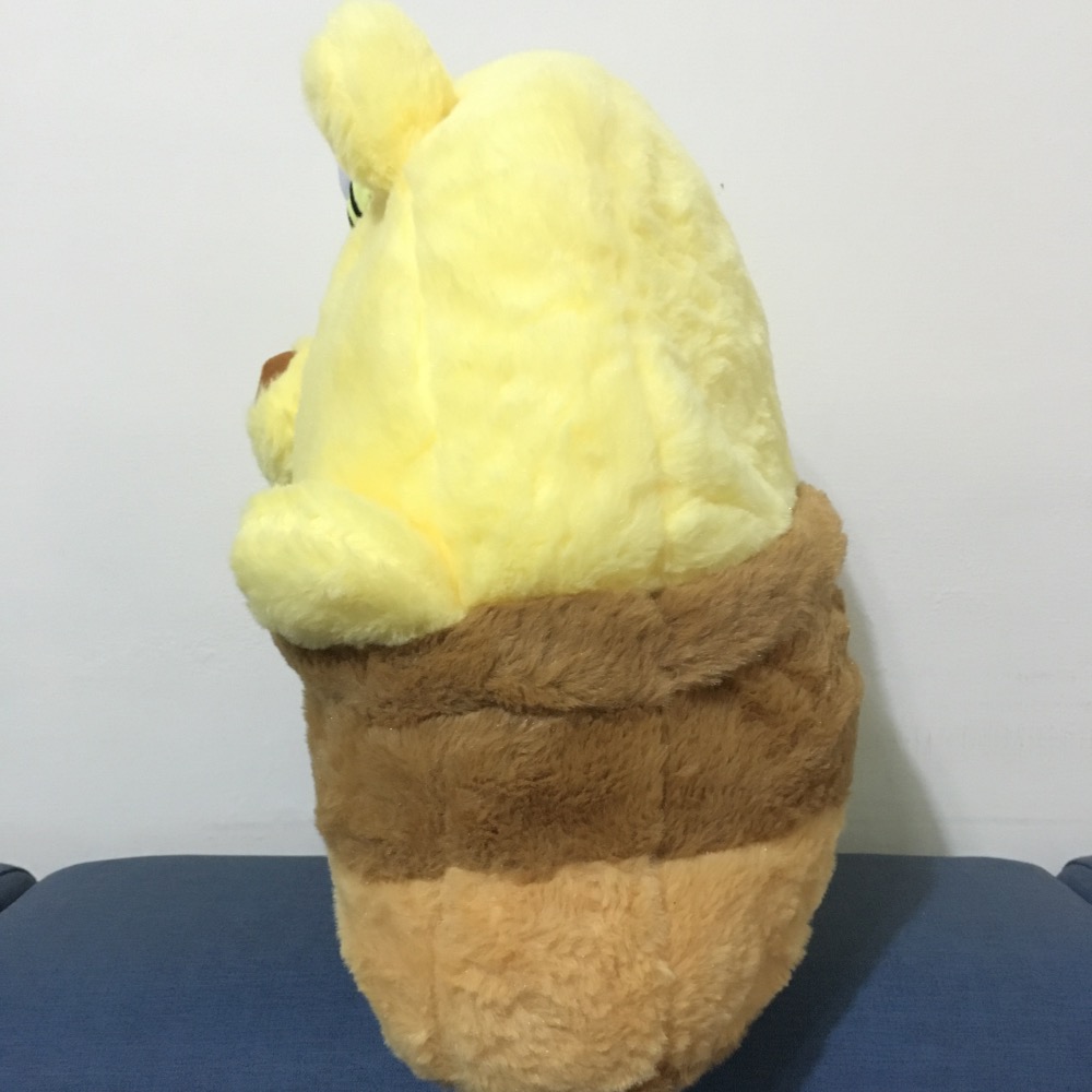 《正版》Disney 迪士尼 二合一 蛋糕抱枕毯系列 小熊維尼 午睡毯 車用抱枕 毯子 抱枕 布偶 玩偶 娃娃-細節圖2