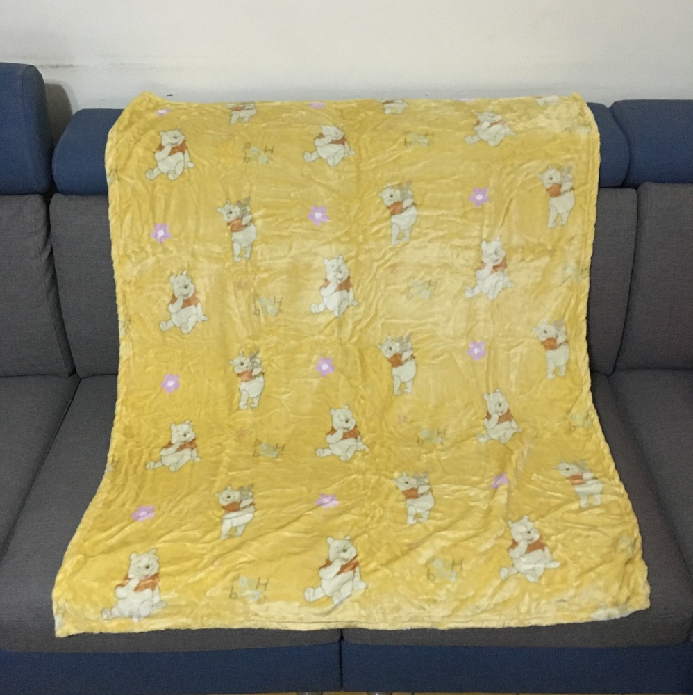 《正版》Disney 迪士尼 二合一 蛋糕抱枕毯系列 小熊維尼 午睡毯 車用抱枕 毯子 抱枕 布偶 玩偶 娃娃-細節圖4