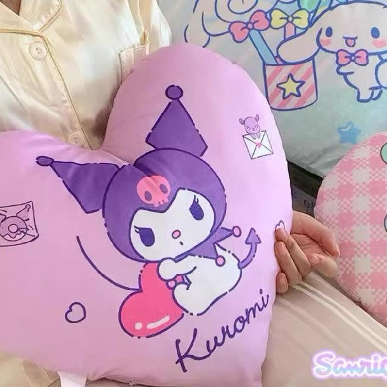 【台灣現貨🎁J&E比選物店】正版 三麗鷗 抱枕 靠枕 心型 庫洛米 酷洛米 帕恰狗 繞邊 枕頭 午睡枕 靠墊-細節圖7