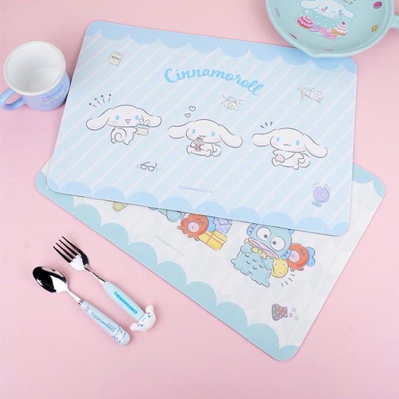 【台灣現貨🎁J&E比選物店】正版 三麗鷗 萬用墊 餐墊 桌墊 滑鼠墊 裝飾墊 隔熱墊 寵物墊 矽膠 吸水 防燙-細節圖5