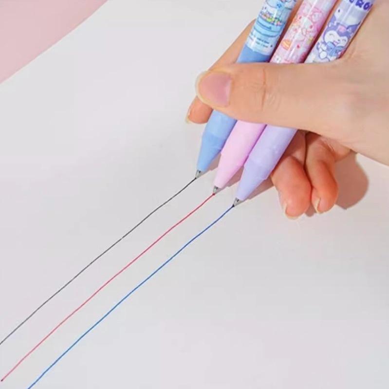 【台灣現貨🎁J&E比選物店】正版 三麗鷗 三色筆 紅筆 黑筆 藍筆 原子筆 筆類 筆 文具 按動式原子筆-細節圖4