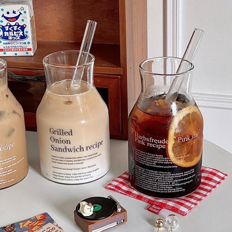 【台灣現貨🎁J&E比選物店】 贈送吸管 簡約字母 玻璃杯 咖啡杯 水杯 牛奶杯 玻璃瓶 杯子-細節圖4